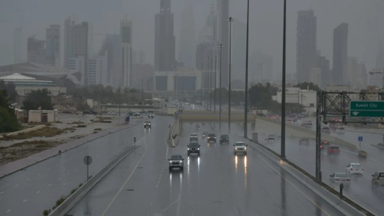 الأرصاد تتوقع هطول أمطار متفرقة تستمر حتى ساعات متأخرة من بعد غد